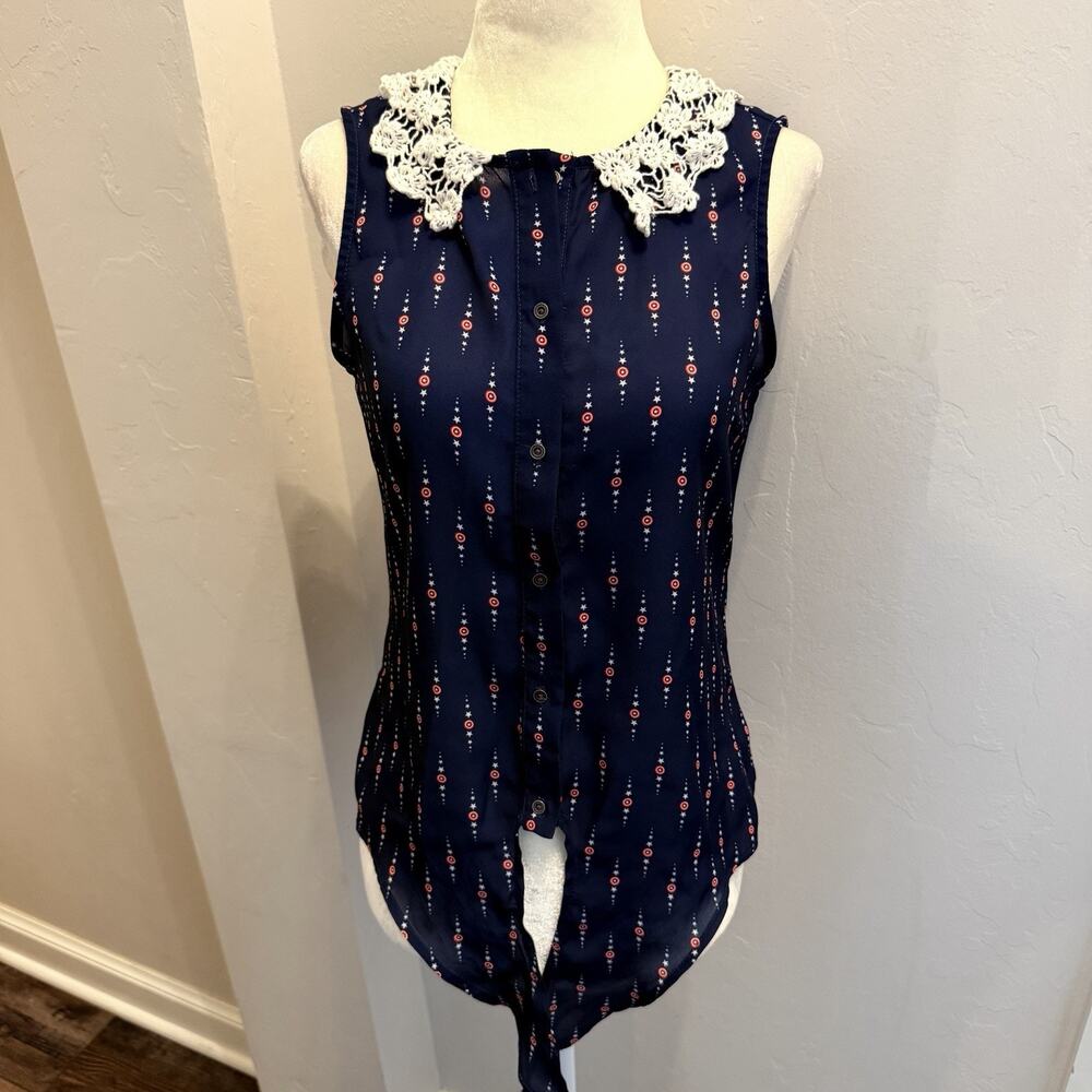 Marvel by Her Universe Sleeveless Captain America Blouse w/ Lace Collar S